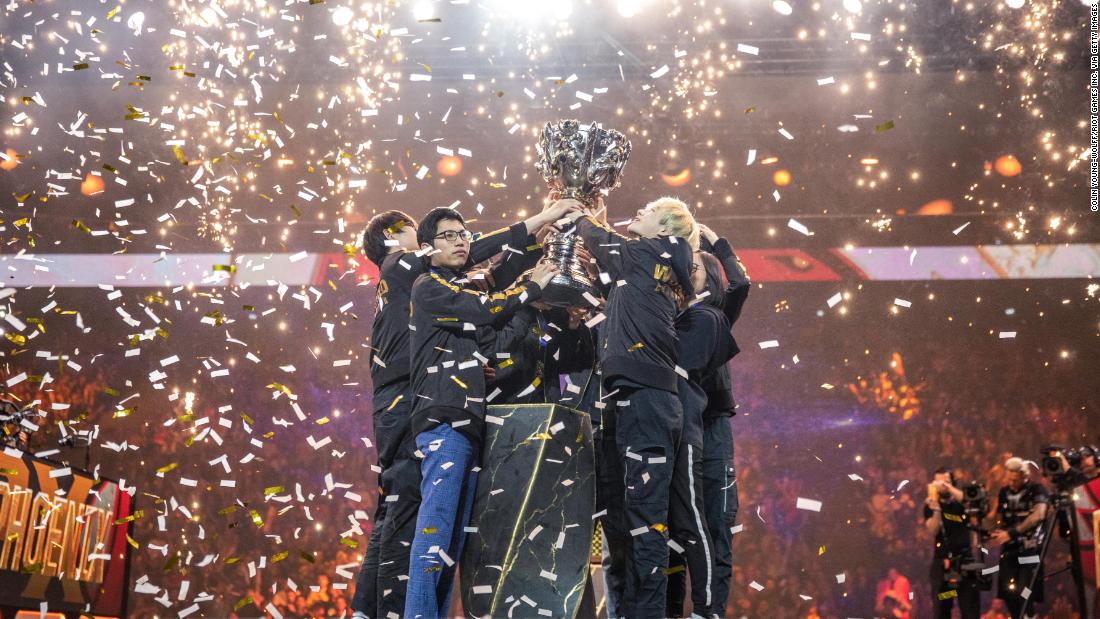 FunPlus Phoenix lift the League of Legends Summoner&#39;s Cup following victory in the 2019 League of Legends World Championships at AccorHotels Arena on November 10 in Paris, France.