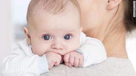 Antibiotics in infancy tied to allergies in childhood, new research suggests