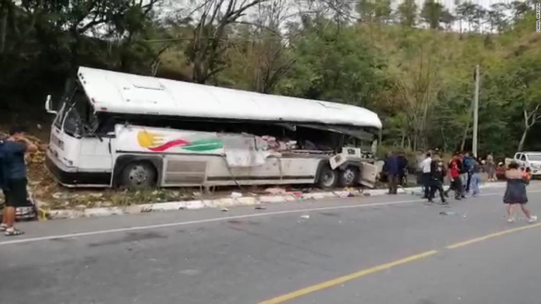 21 killed in bus crash in Guatemala, officials say