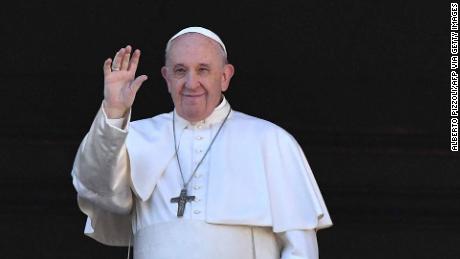 دعا البابا فرانسيس إلى السلام في تحياتهم بمناسبة عيد الميلاد