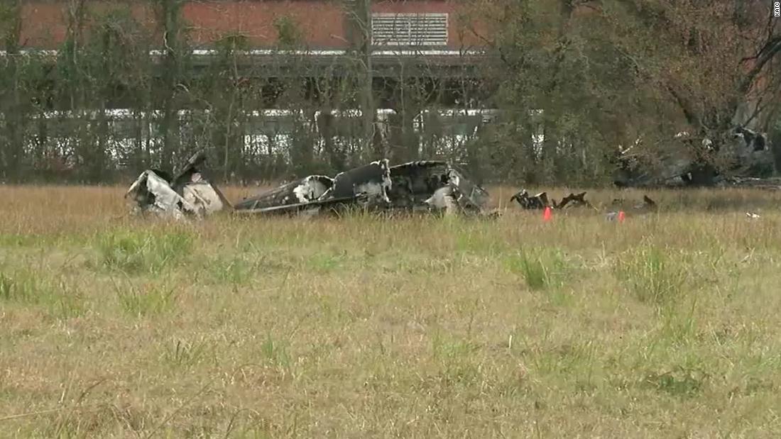 At Least 5 People Were Killed In A Small Plane Crash Near A Louisiana Airport Officials Say