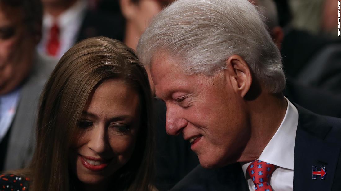 Clinton talks to his daughter, Chelsea, before the start of one of Hillary&#39;s presidential debates in October 2016.