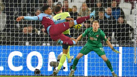 Sebastien Haller scores West Ham&#39;s second goal with a bicycle kick effort past Bournemouth goalkeeper Aaron Ramsdale.