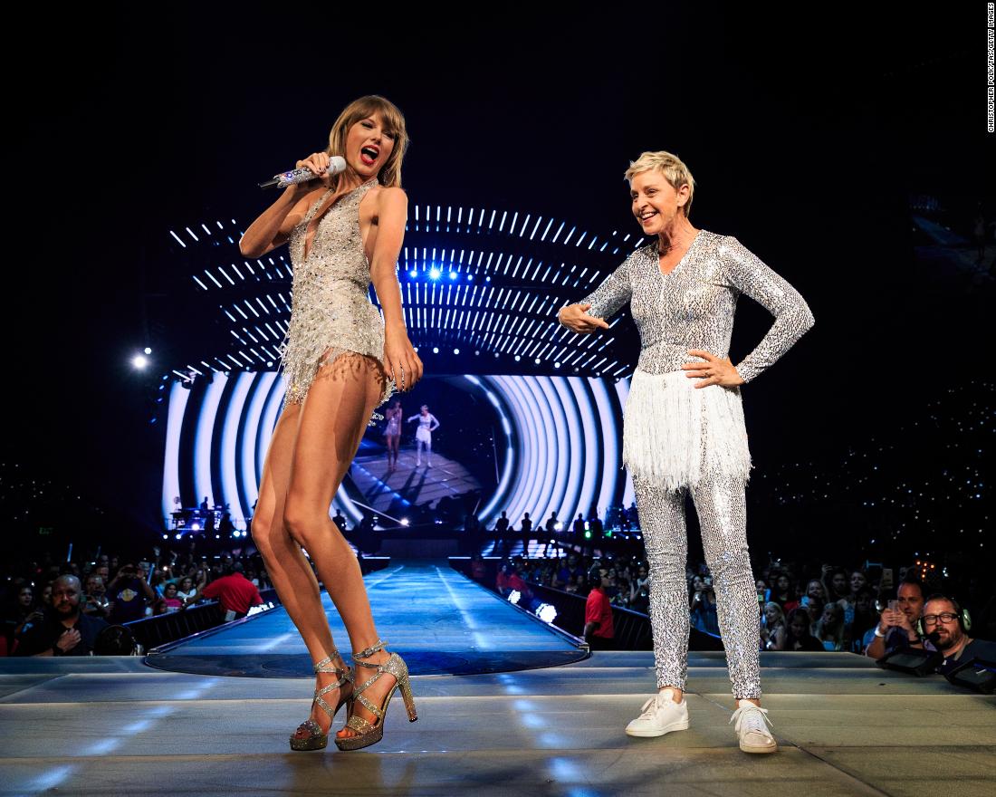 DeGeneres performs with singer Taylor Swift during Swift&#39;s concert tour in 2015.