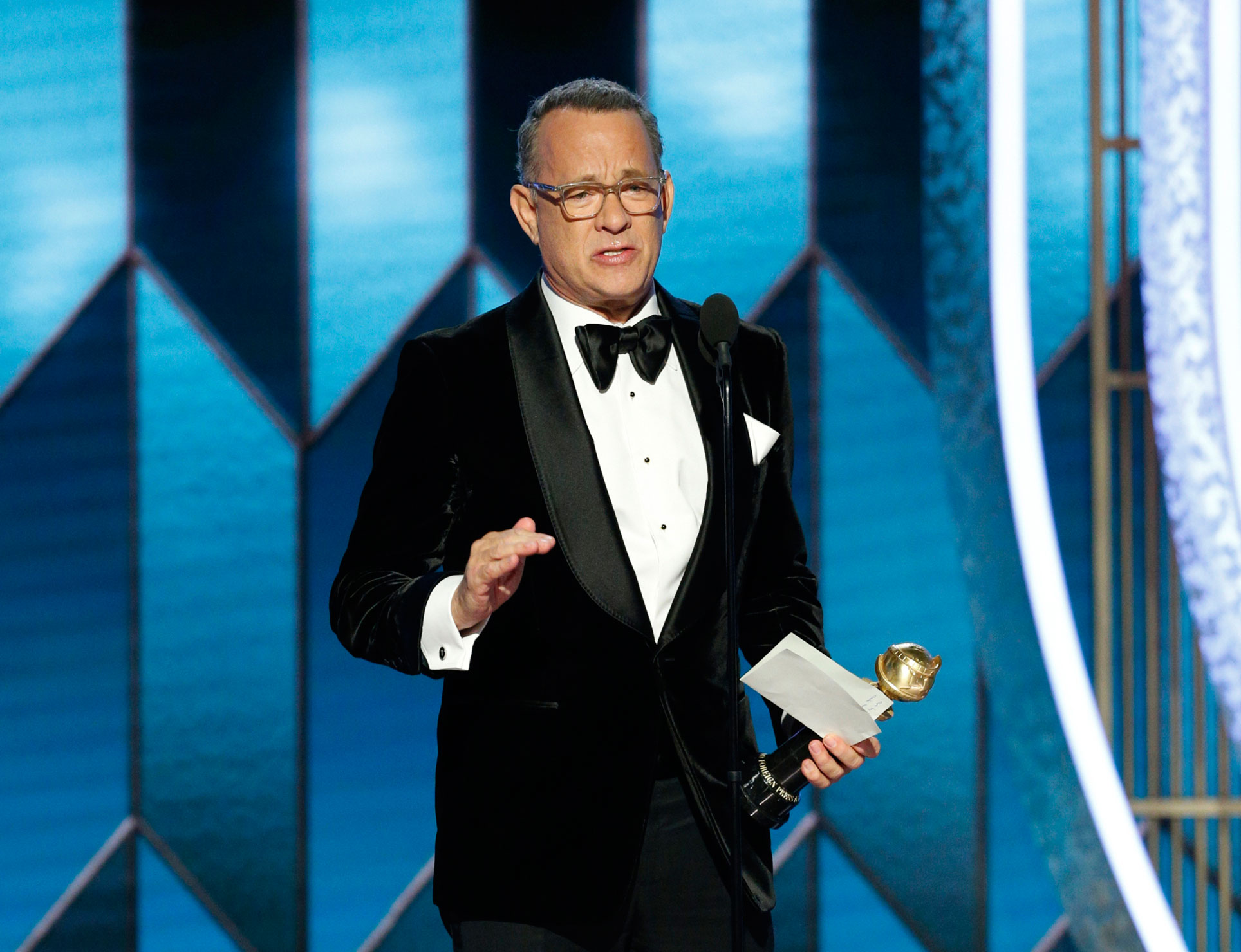 tom hanks glasses oscars 2020