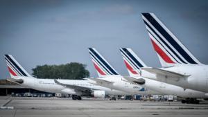 French airliner company Air France&#39;s planes are parked on April 24, 2018 on the tarmac of the Roissy-Charles de Gaulle airport near Paris as company staff stage a second consecutive day of strikes calling for a pay rise. - The CEO of Air France-KLM threatened on April 20 to resign if Air France staff continue to reject his wage proposals following nine days of strikes in the past two months. Staff and management at the French carrier have been locked in a dispute over pay since February. Unions say workers deserve to benefit from years of belt-tightening that have returned the carrier to operating profitability, after seeing their wages effectively frozen since 2011. Management says it cannot afford their demands of a 5.1 percent increase this year, saying it would undo the benefits of the restructuring efforts. (Photo by STEPHANE DE SAKUTIN / AFP)        (Photo credit should read STEPHANE DE SAKUTIN/AFP via Getty Images)