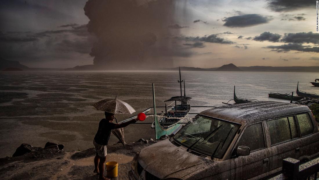 Taal Volcano Eruption Poses Deadly Dilemma Cnn