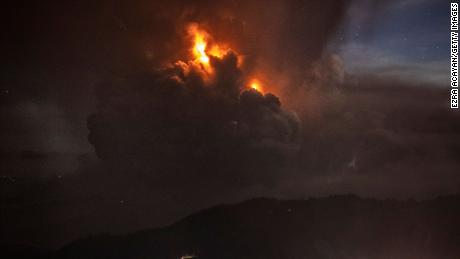 Philippines volcano eruption