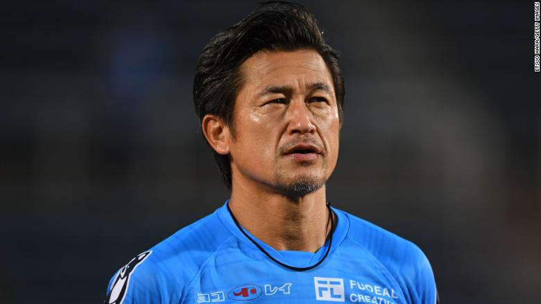 Kazuyoshi Miura ระหว่างการแข่งขัน Yokohama FC และอีกครั้งที่ Sendai University ในปี 2019