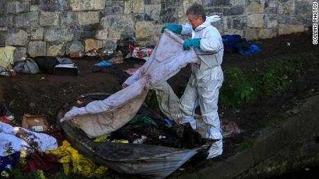 Municipal workers have been removing homeless people&#39;s tents along the Grand Canal in Dublin&#39;s city center.