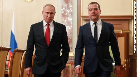 Live updates: Russian government resigns in Putin power shakeup