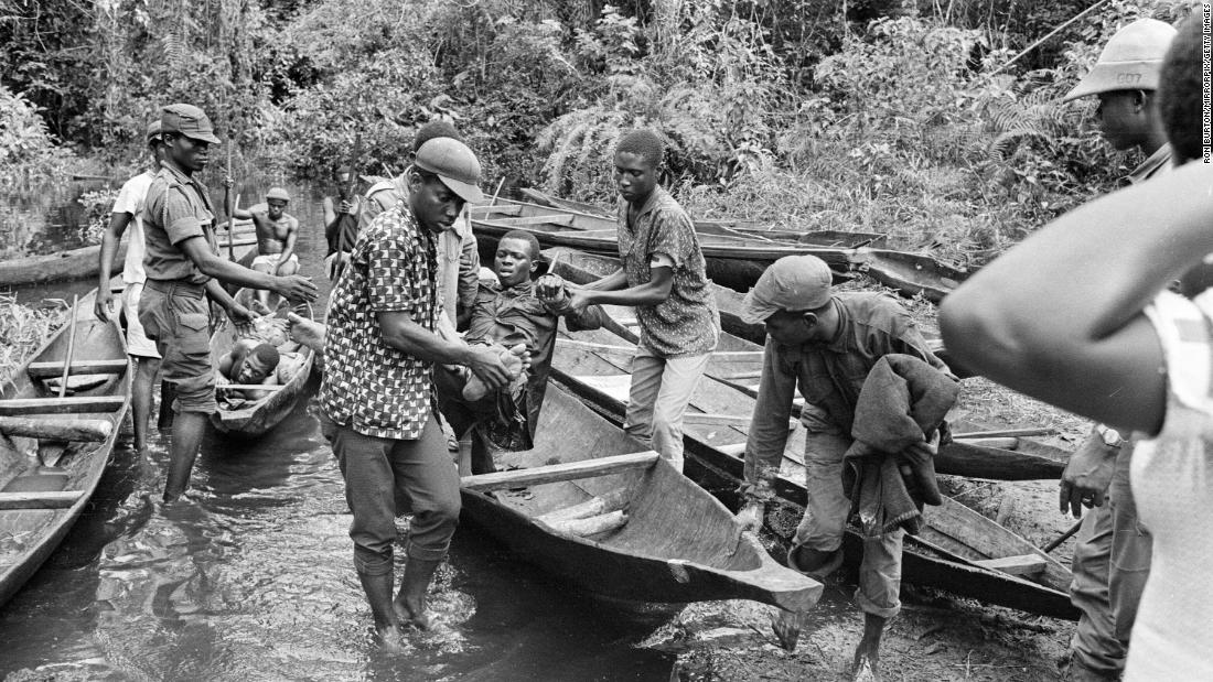 Biafra War Survivors Relive Account 50 Years After Nigerian Civil War Ends Cnn