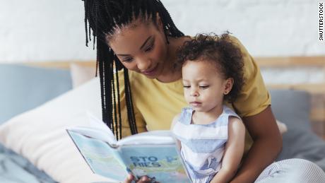 This is your child&#39;s brain on books: Scans show benefit of reading vs. screen time 