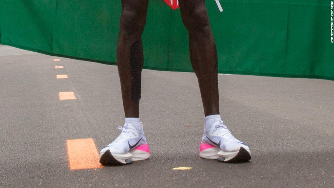 what trainers does kipchoge wear