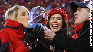 Katie Sowers says she's joining the Kansas City Chiefs' staff - The  Washington Post