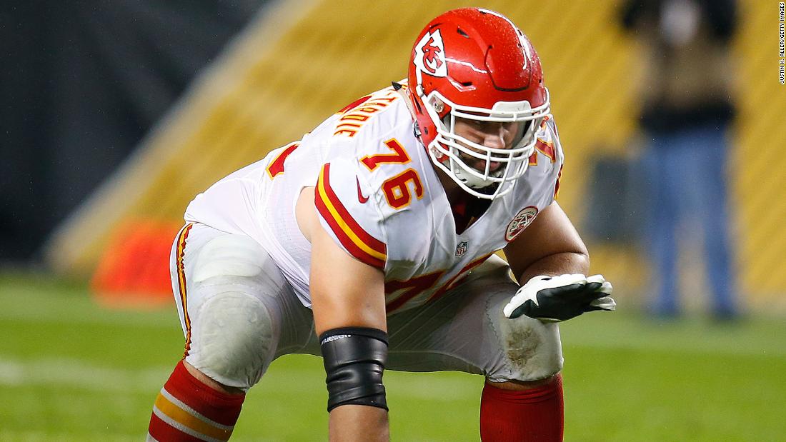 Chiefs' Laurent Duvernay-Tardif wants to add 'M.D.' to his jersey