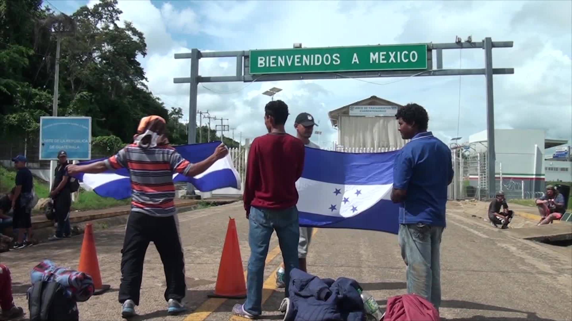 Hondure os de nueva caravana migrante suplican entrar a M xico