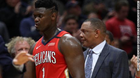 Williamson said it was &quot;very hard&quot; to leave the game when coach Alvin Gentry (right) substituted him after scoring 17 points in one quarter.