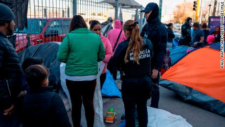 US is pushing to reject all asylum seekers, citing coronavirus worries