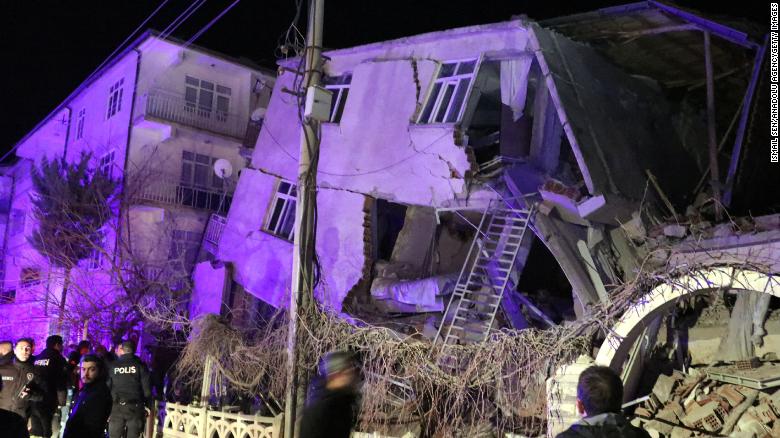 At Least 22 Dead More Than 1 200 Injured In Turkey Earthquake Cnn