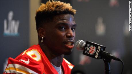 Chiefs show support of wide receiver Tyreek Hill ahead of Super Bowl LIV