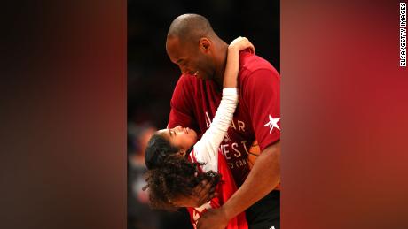 Vanessa Bryant honored her husband and daughter as the Lakers paid tribute to them 