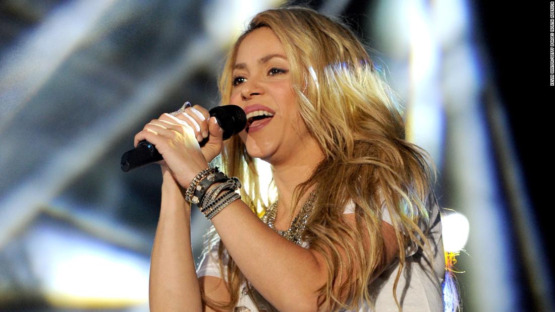 "Shakira in Concert el dorado tour" llega a la pantalla chica CNN Video