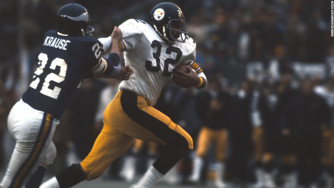 &lt;strong&gt;Super Bowl IX (1975):&lt;/strong&gt; Pittsburgh Steelers running back Franco Harris fights off Minnesota defender Paul Krause during Pittsburgh&#39;s 16-6 victory in Super Bowl IX. Harris ran for 158 yards and a touchdown on his way to winning MVP.