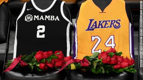 LOS ANGELES, CALIFORNIA - JANUARY 31:  The Los Angeles Lakers honor Kobe Bryant and daughter Gigi by covering the courtside seats they occupied with flowers, Gigi&#39;s #2 Mamba jersey and Kobe&#39;s #24 jersey before the game against the Portland Trail Blazers at Staples Center on January 31, 2020 in Los Angeles, California. (Photo by Harry How/Getty Images)