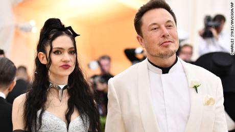 Grimes and Elon Musk attend the Met&#39;s Costume Institute benefit gala in 2018.