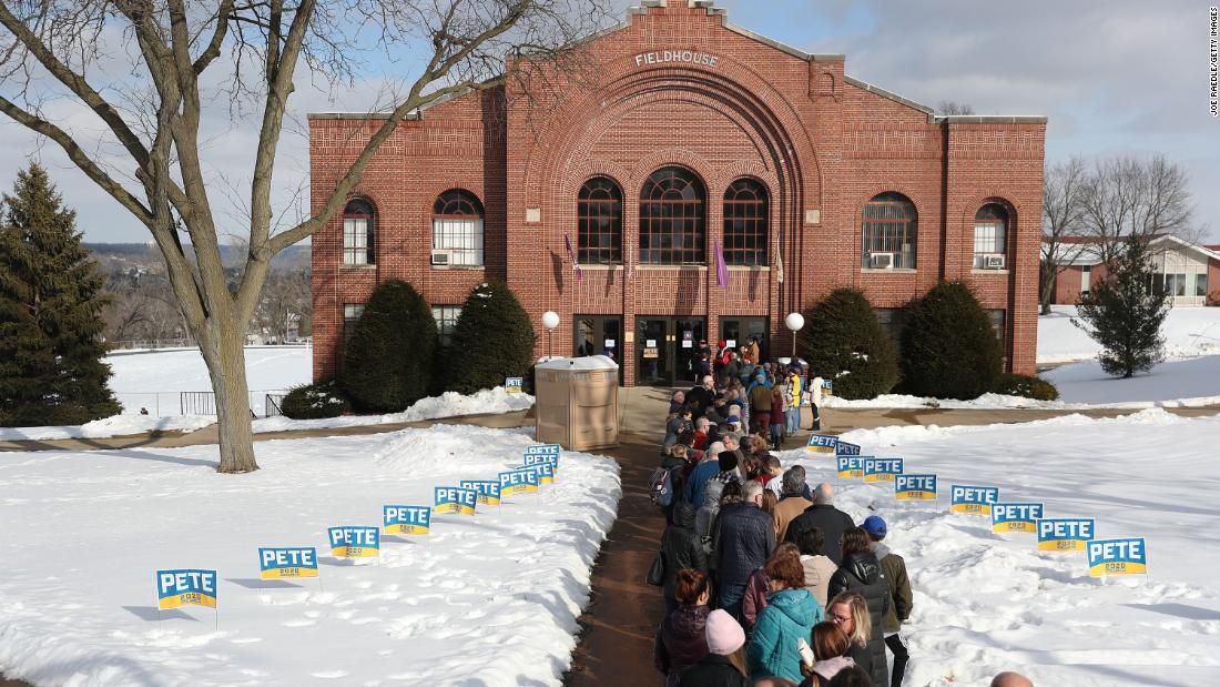 People line up to attend a Buttigieg event in Dubuque, Iowa, on February 1.