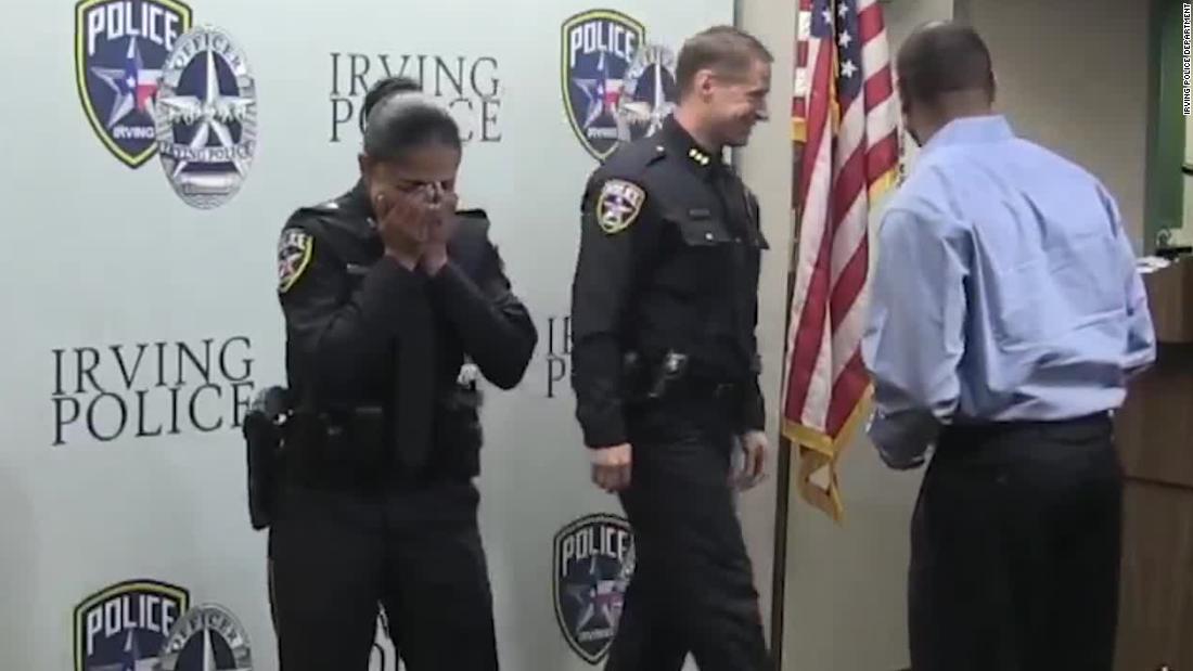 Soldier Surprises Mom At Her Police Swearing In Ceremony Cnn Video 8480