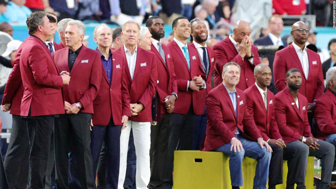 The NFL&#39;s top 100 players of all time were honored before the game.