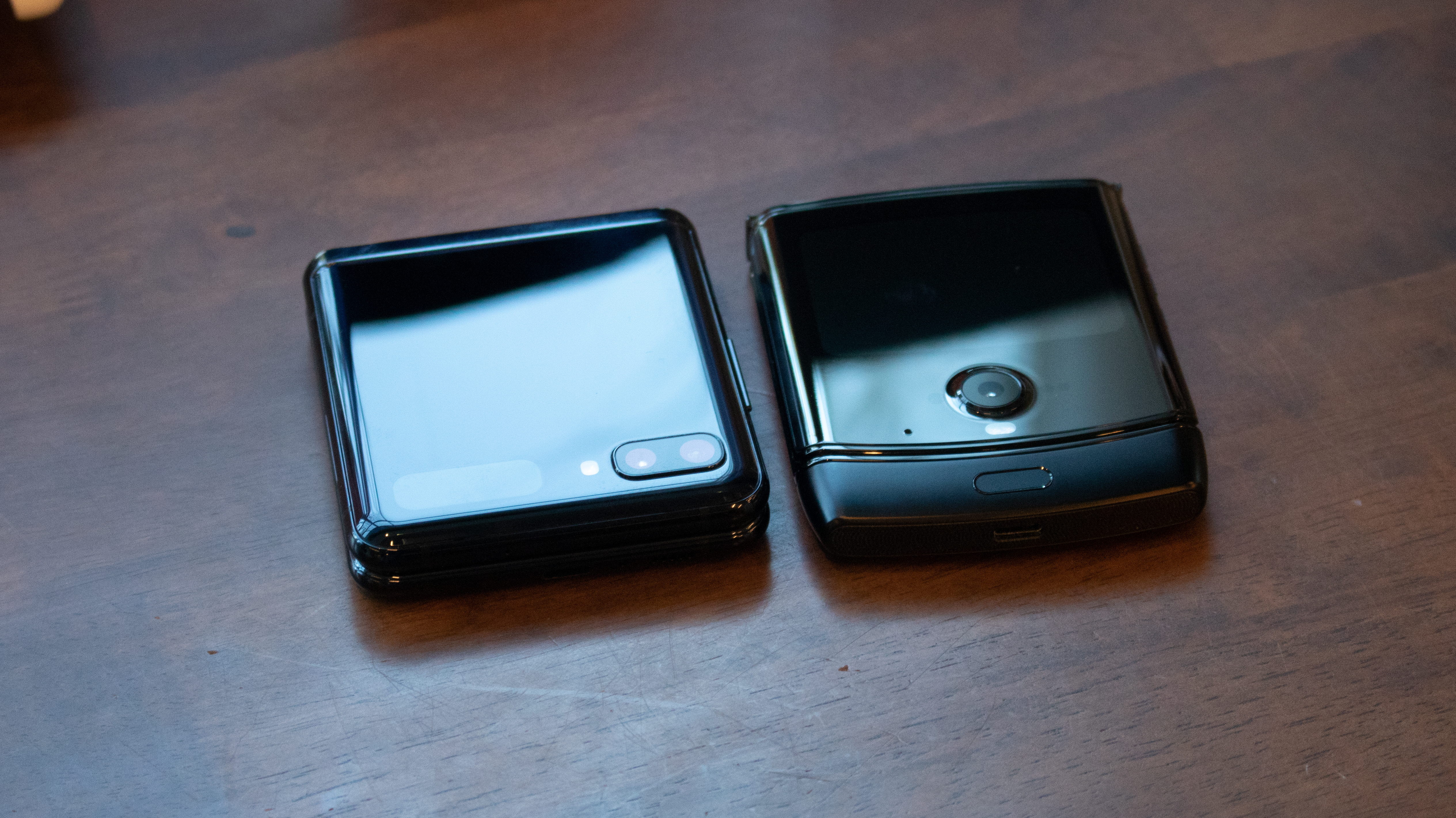 Flip Phone Comparison Motorola Razr Vs Samsung Galaxy Z Flip Cnn Underscored