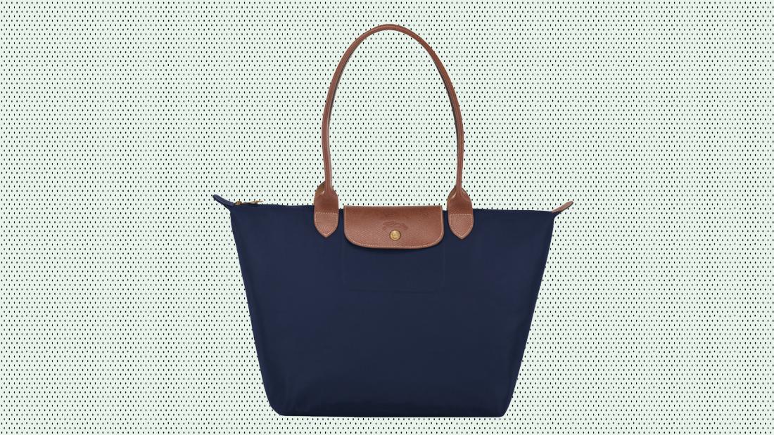 This cult-favorite Longchamp tote bag 