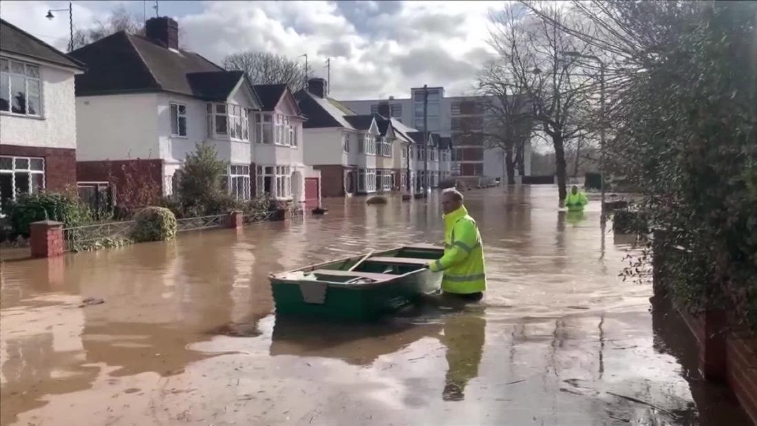 La tormenta Dennis causa graves inundaciones en el oeste de Inglaterra