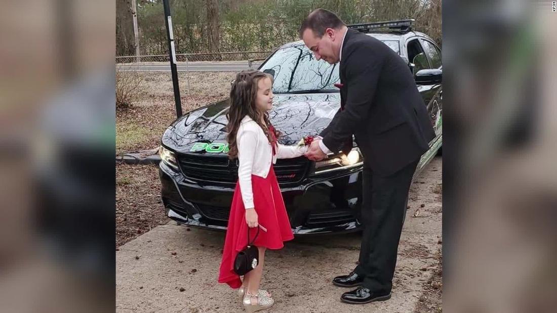 Officer Takes Girl Without Dad To Father Daughter Dance Cnn Video 
