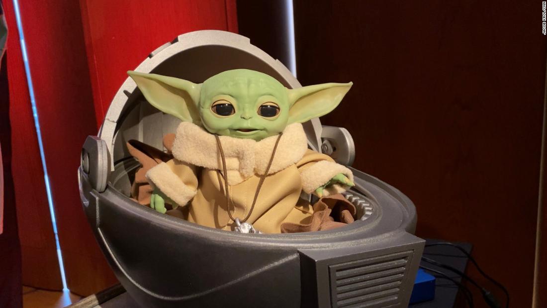 mini yoda animatronic