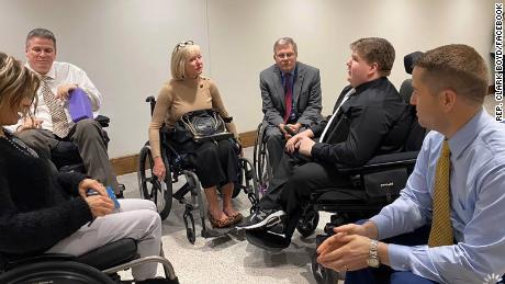 Tennessee 8th-grader challenges lawmakers to spend a day in wheelchairs