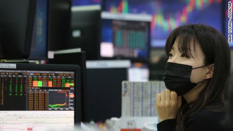 Global markets drop for a third day on coronavirus fears