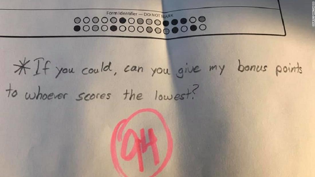 Student asks teacher to give bonus points to 'whoever scores the lowest' thumbnail
