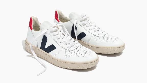 sneakers similar to veja