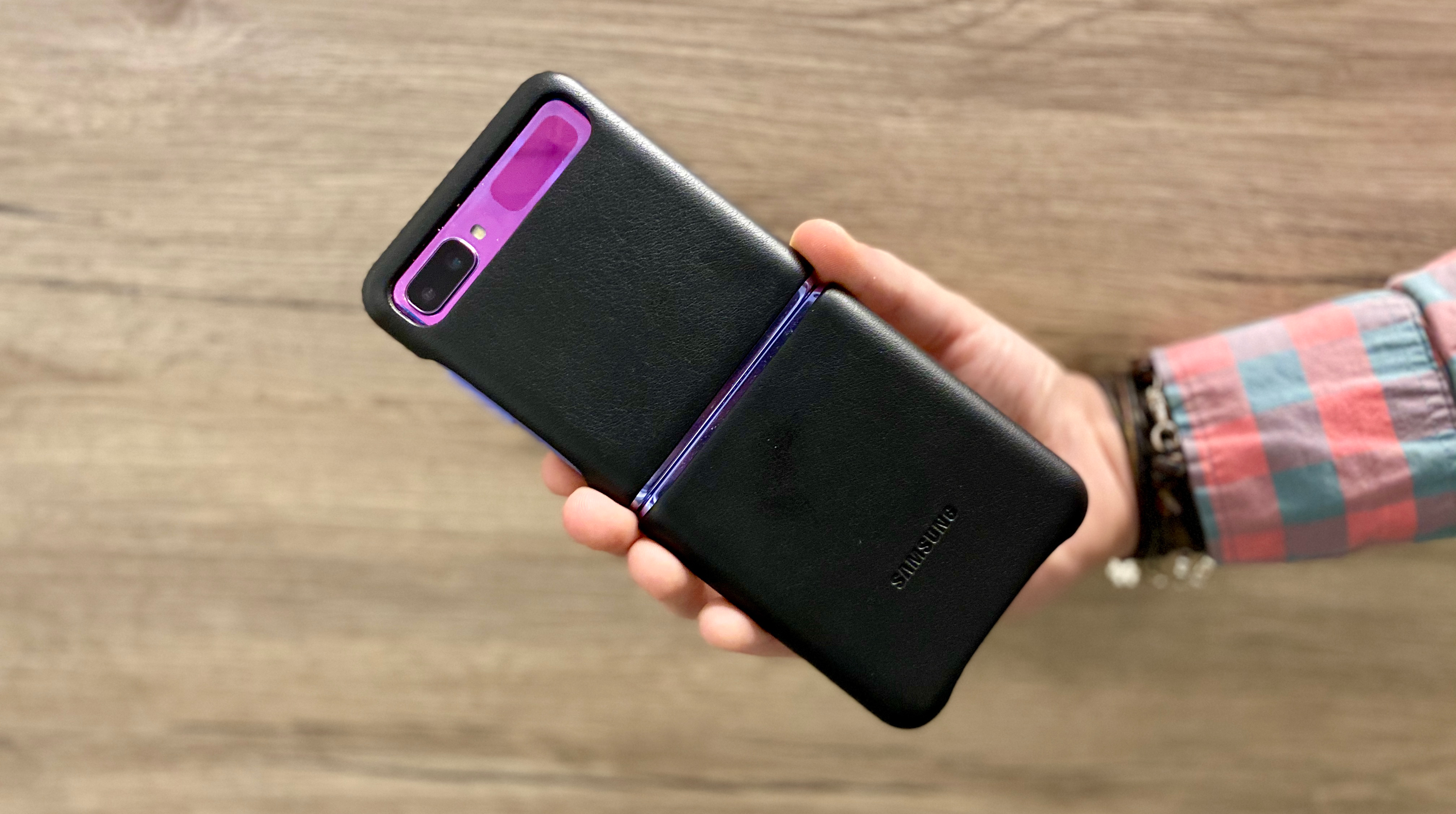 Samsung Should Have Bundled This Leather Case With The Galaxy Z Flip Cnn Underscored