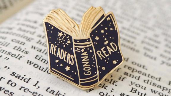 Readers Gonna Read Pin