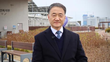 South Korea has &#39;passed the peak&#39; of the coronavirus outbreak, health minister hopes 