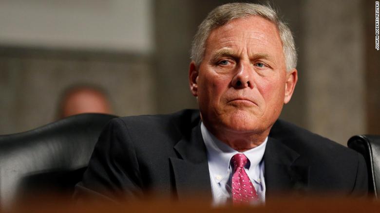 Senators faced with scrutiny over stock sell-offs right before market crash