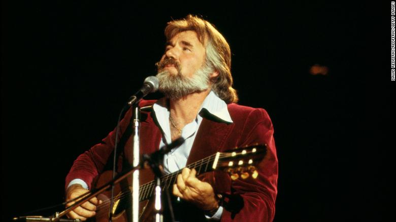 UNITED KINGDOM - JANUARY 01:  WEMBLEY EMPIRE POOL  Photo of Kenny ROGERS, Kenny Rogers performing on stage  (Photo by David Redfern/Redferns)