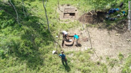 Archaeologists work to excavate the capital of the Sak Tz&#39;i&#39; kingdom on a cattle ranch in Mexico.