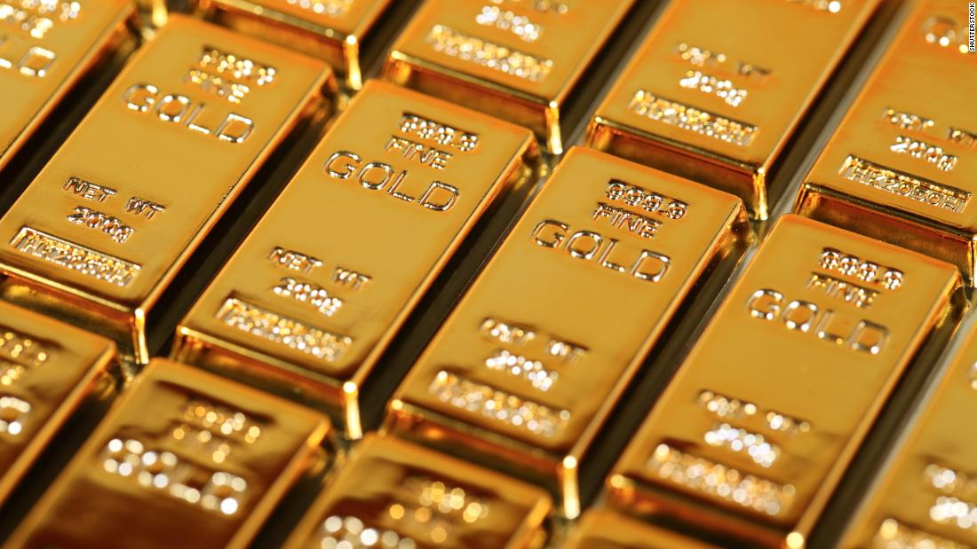 Gold loses its shine as Fed hints at rate hikes