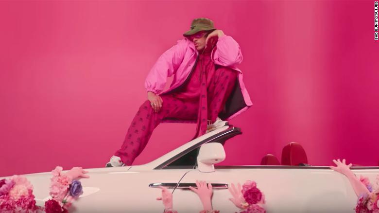 Bad Bunny S Yo Perreo Sola Video Has A Really Important Message About